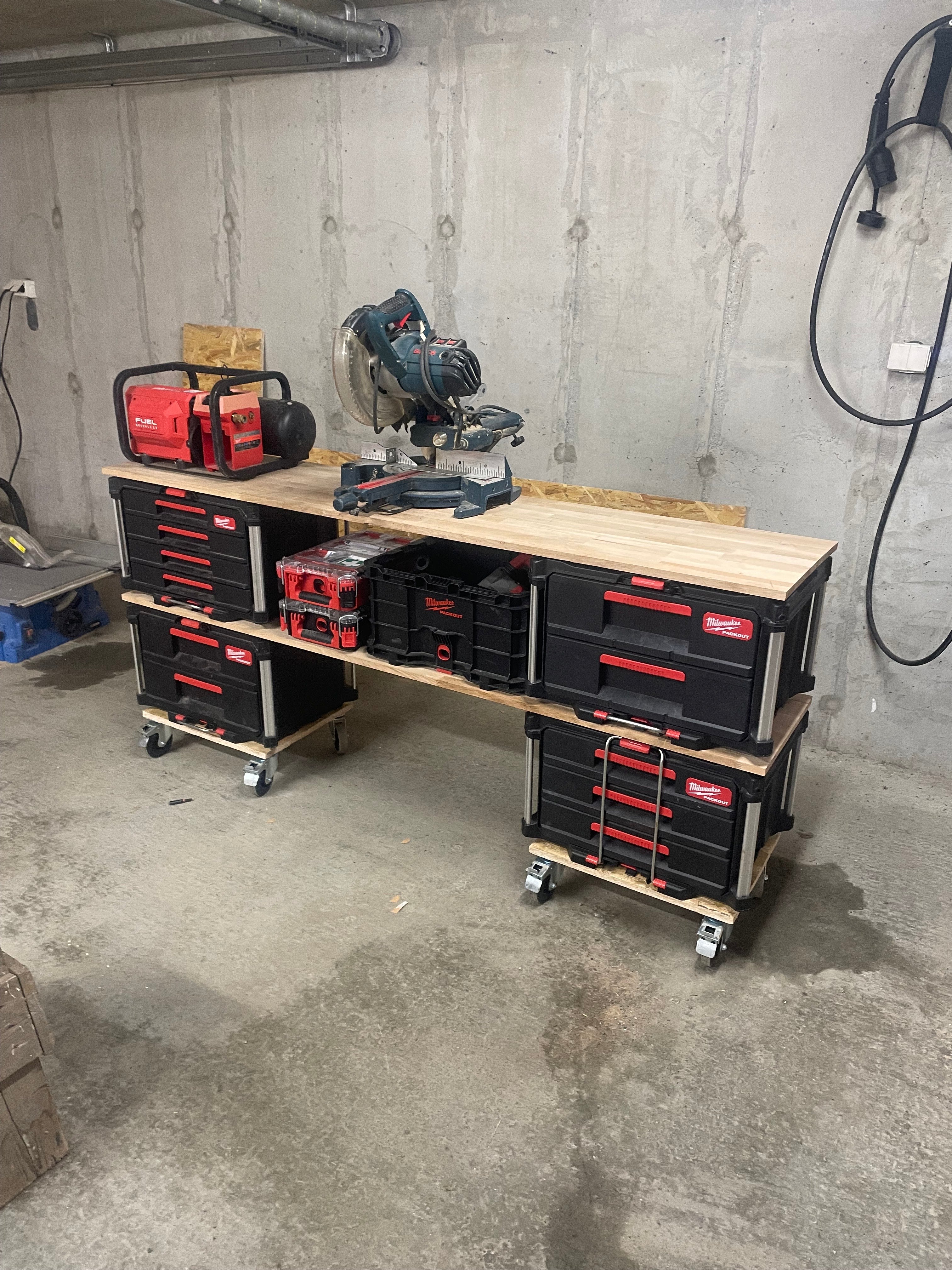 Benkeplate i Eik tilpasset packout systemet